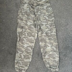 American Eagle Camouflage Cargo Jogger Pants